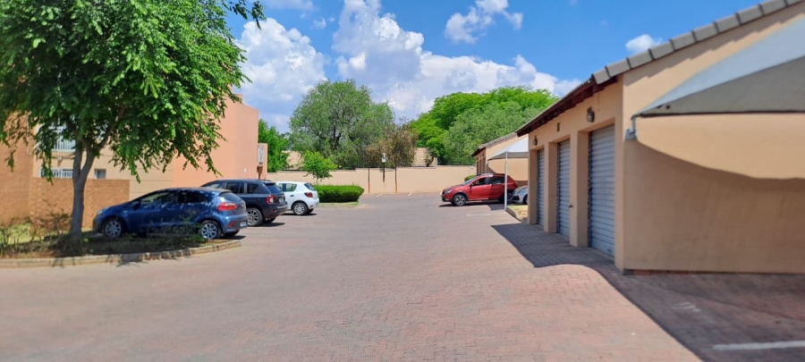 To Let 2 Bedroom Property for Rent in Noordwyk Gauteng
