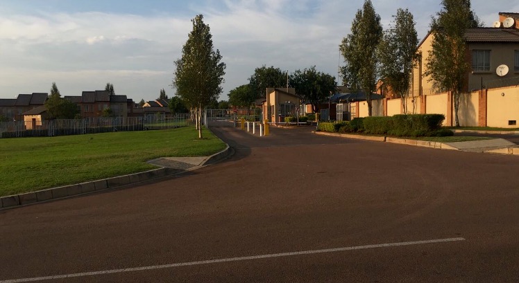 To Let 2 Bedroom Property for Rent in Noordwyk Gauteng