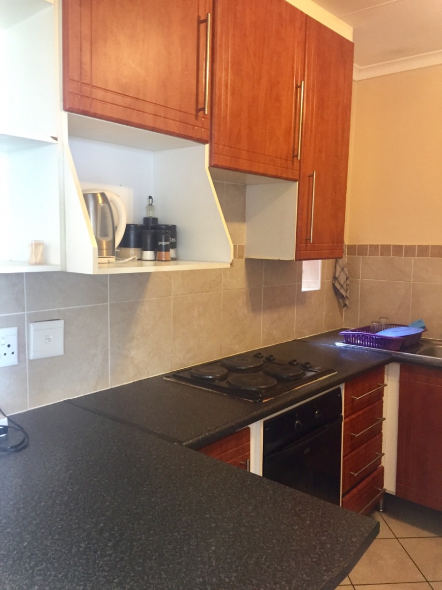 To Let 2 Bedroom Property for Rent in Noordwyk Gauteng