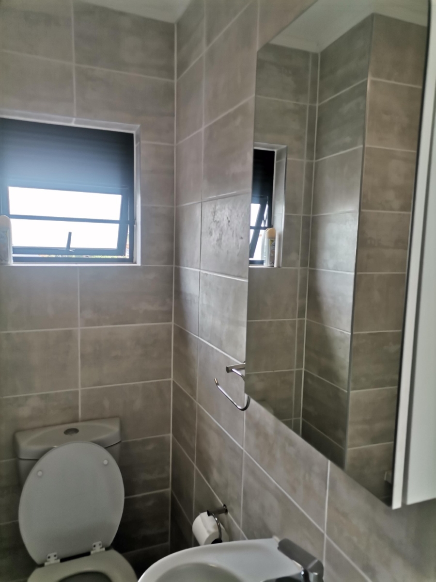 To Let 2 Bedroom Property for Rent in Witfield Gauteng