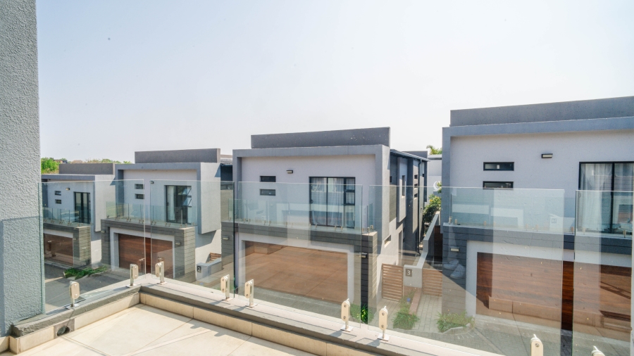 3 Bedroom Property for Sale in Hurlingham Gauteng