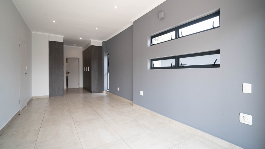 3 Bedroom Property for Sale in Hurlingham Gauteng