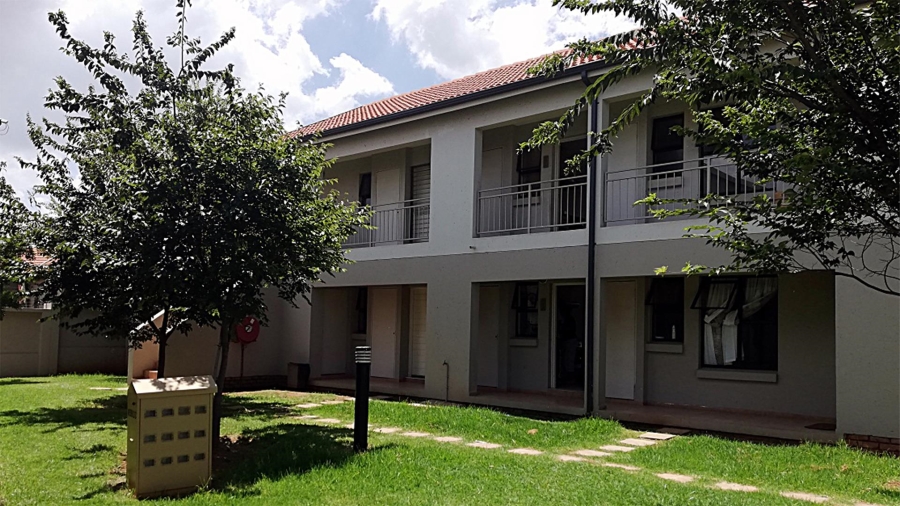 2 Bedroom Property for Sale in Lakefield Gauteng
