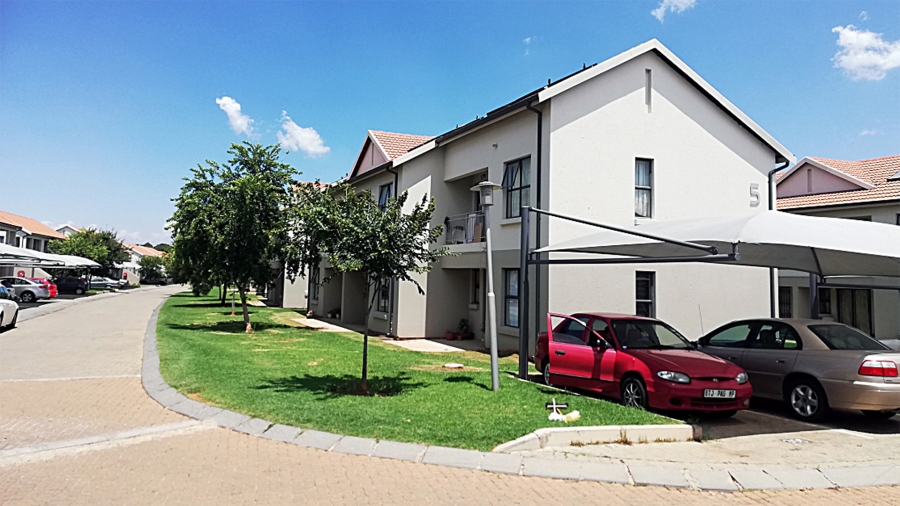 2 Bedroom Property for Sale in Lakefield Gauteng