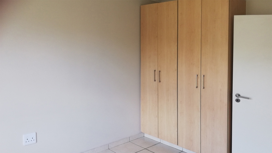 2 Bedroom Property for Sale in Lakefield Gauteng