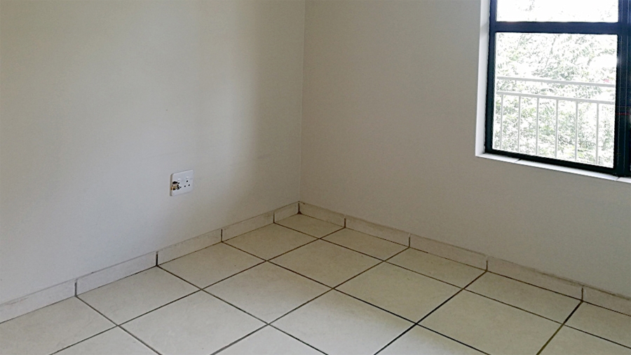 2 Bedroom Property for Sale in Lakefield Gauteng