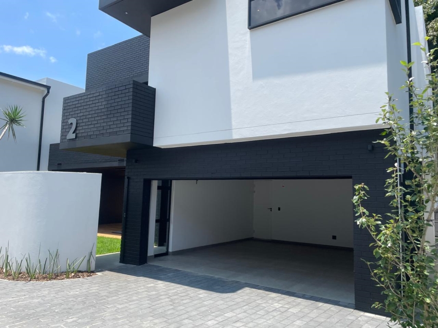 To Let 4 Bedroom Property for Rent in Bryanston Gauteng