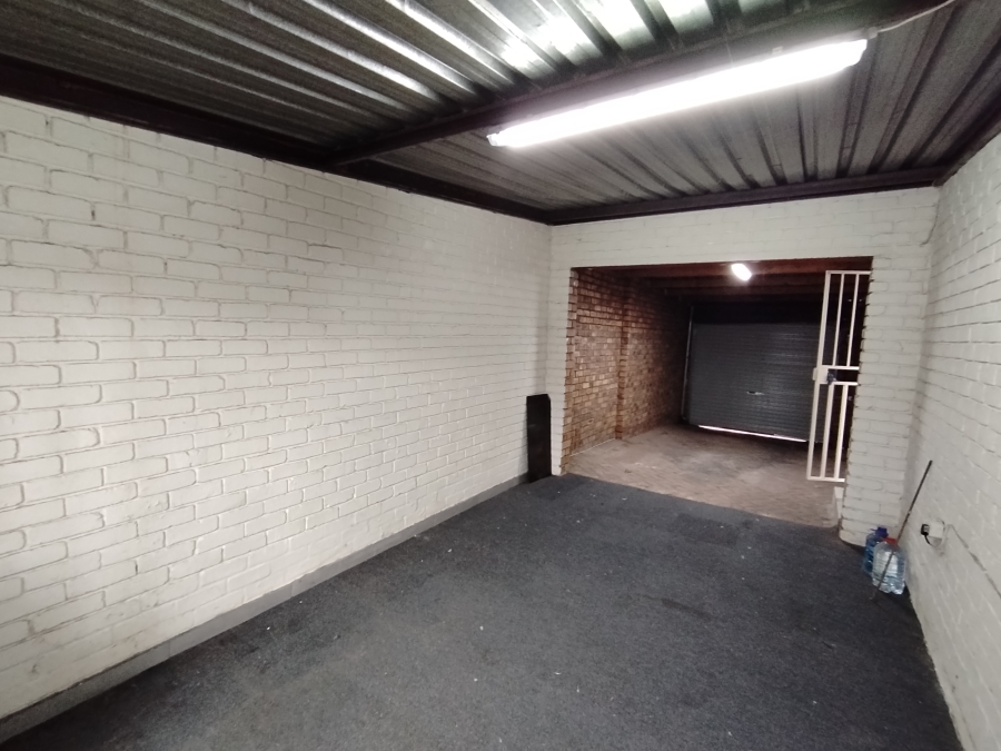 2 Bedroom Property for Sale in Farrarmere Gauteng