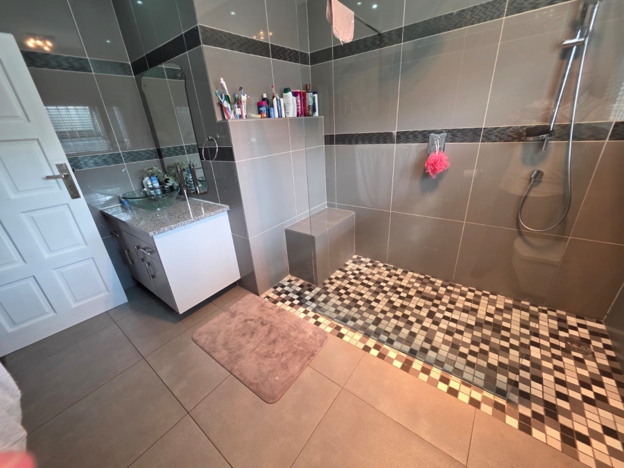 4 Bedroom Property for Sale in Rynfield Gauteng