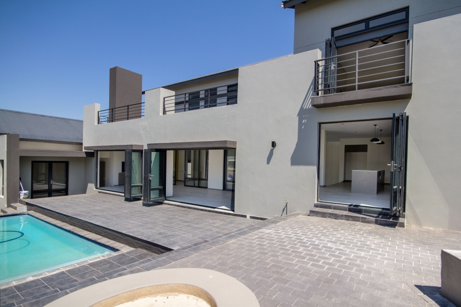 To Let 4 Bedroom Property for Rent in Waterfall Country Estate Gauteng