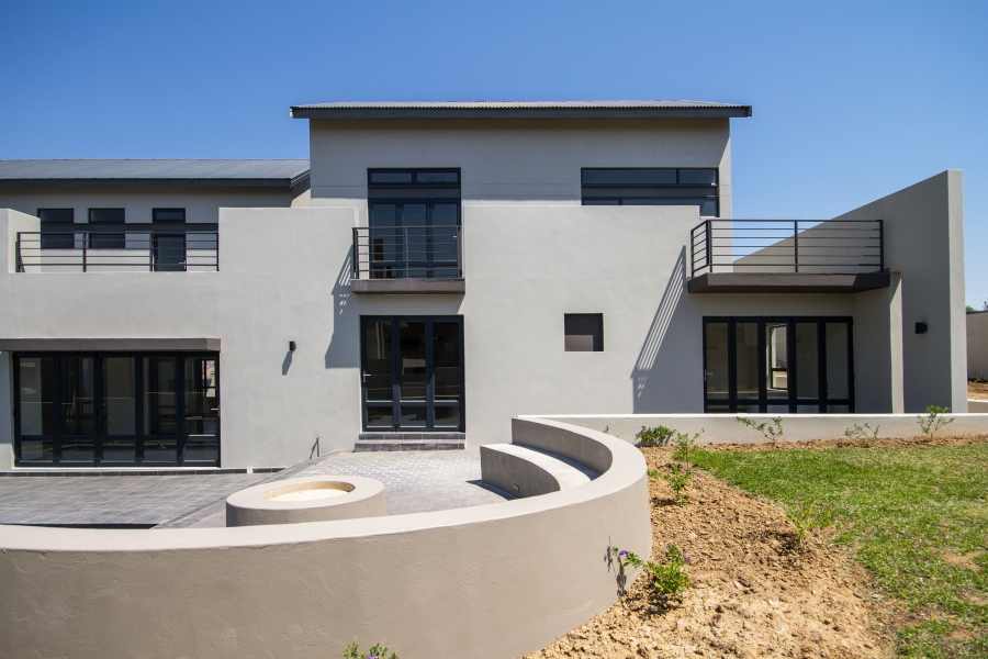 To Let 4 Bedroom Property for Rent in Waterfall Country Estate Gauteng