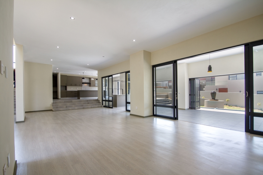 To Let 4 Bedroom Property for Rent in Waterfall Country Estate Gauteng