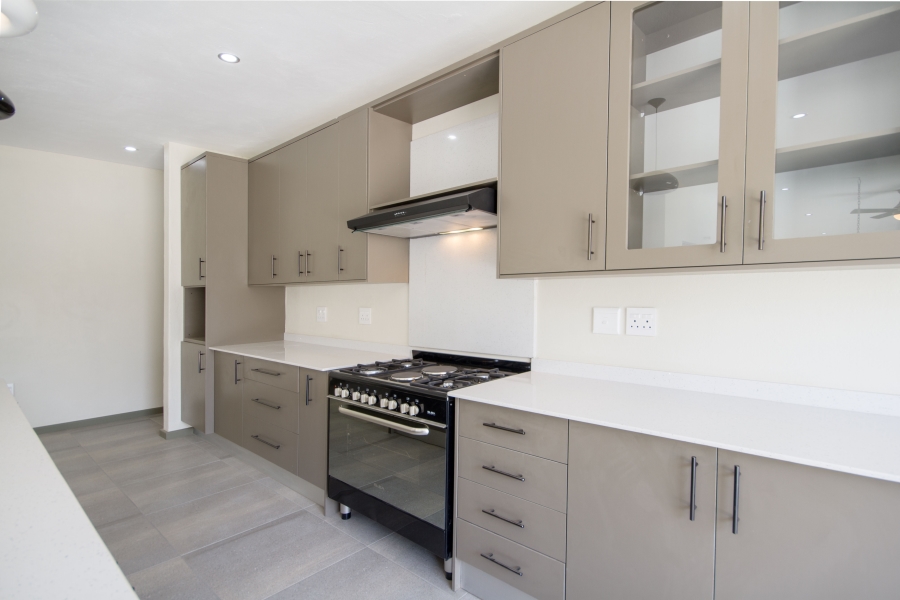 To Let 4 Bedroom Property for Rent in Waterfall Country Estate Gauteng