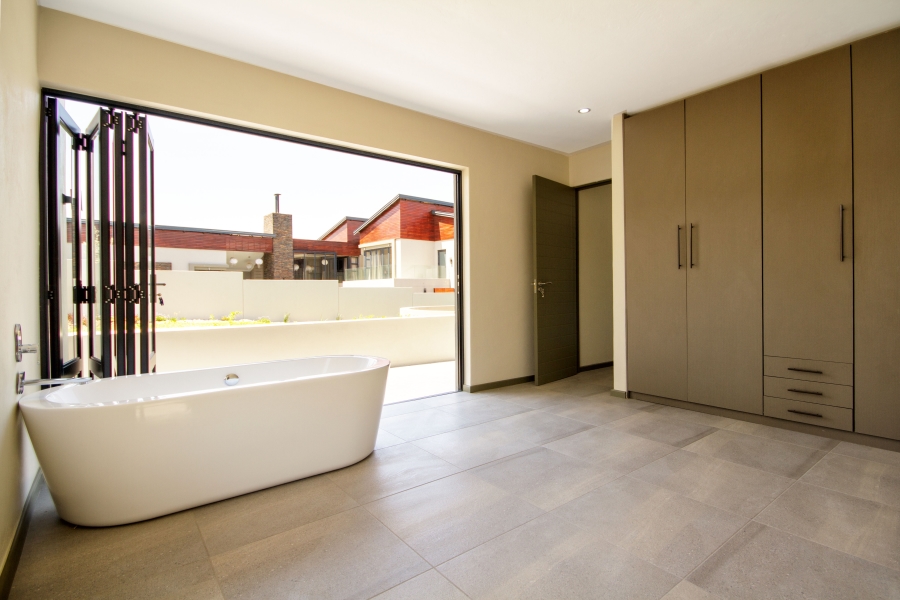 To Let 4 Bedroom Property for Rent in Waterfall Country Estate Gauteng