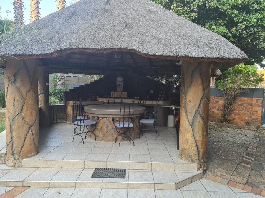 3 Bedroom Property for Sale in Sonneveld Gauteng