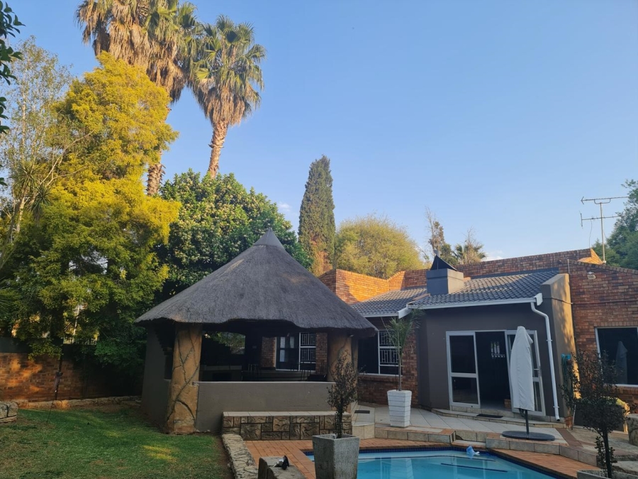 3 Bedroom Property for Sale in Sonneveld Gauteng