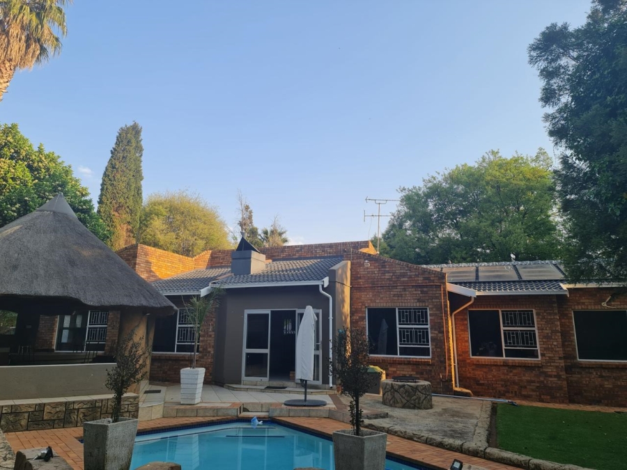 3 Bedroom Property for Sale in Sonneveld Gauteng