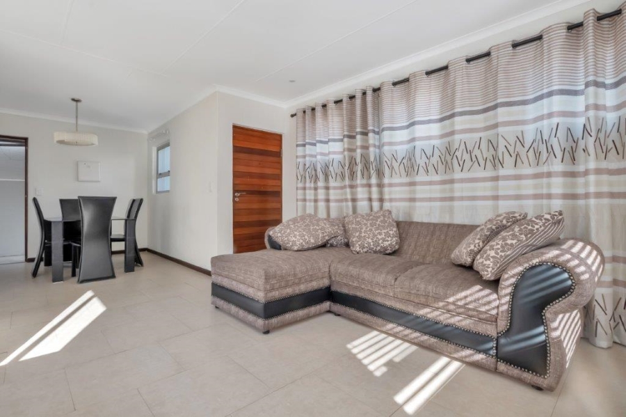 To Let 2 Bedroom Property for Rent in Morningside Gauteng