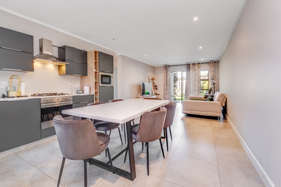 2 Bedroom Property for Sale in Bryanston Gauteng