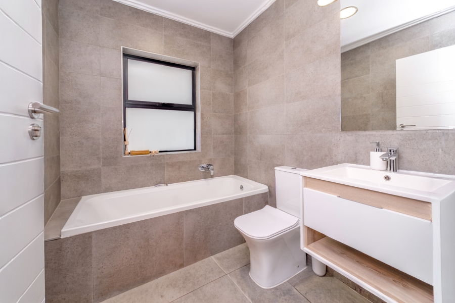 2 Bedroom Property for Sale in Bryanston Gauteng