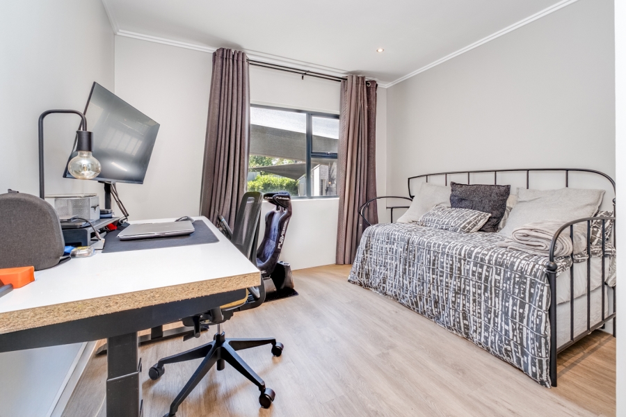 2 Bedroom Property for Sale in Bryanston Gauteng