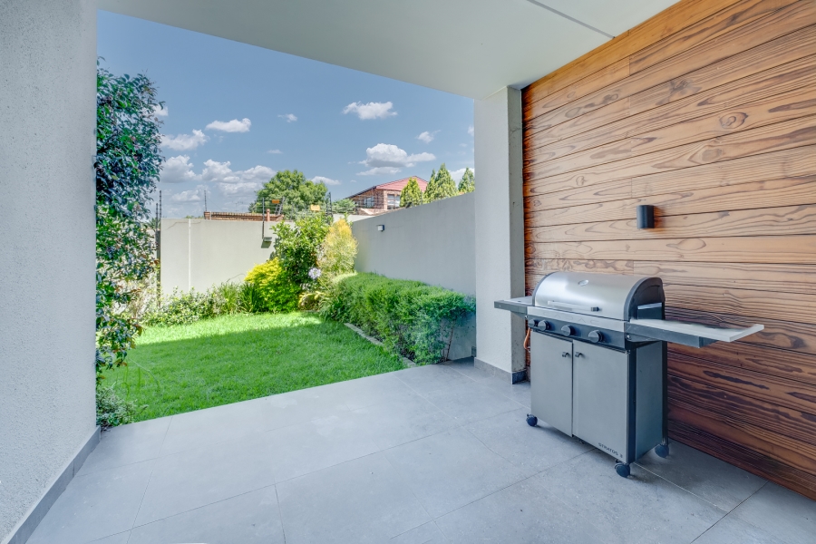 2 Bedroom Property for Sale in Bryanston Gauteng