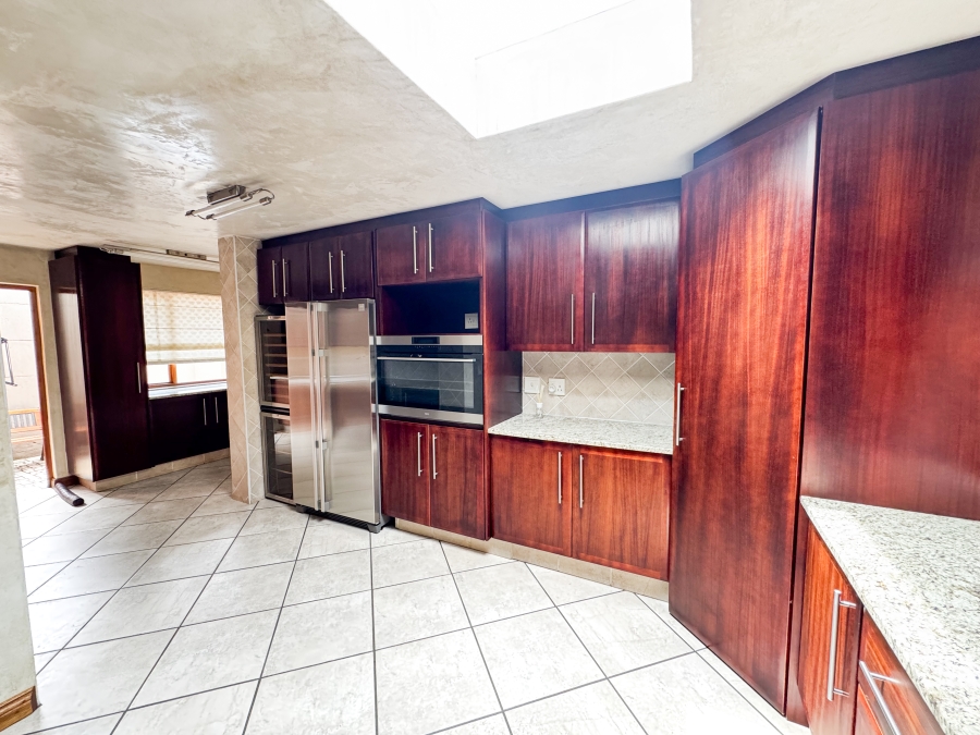 3 Bedroom Property for Sale in Eldoraigne Gauteng