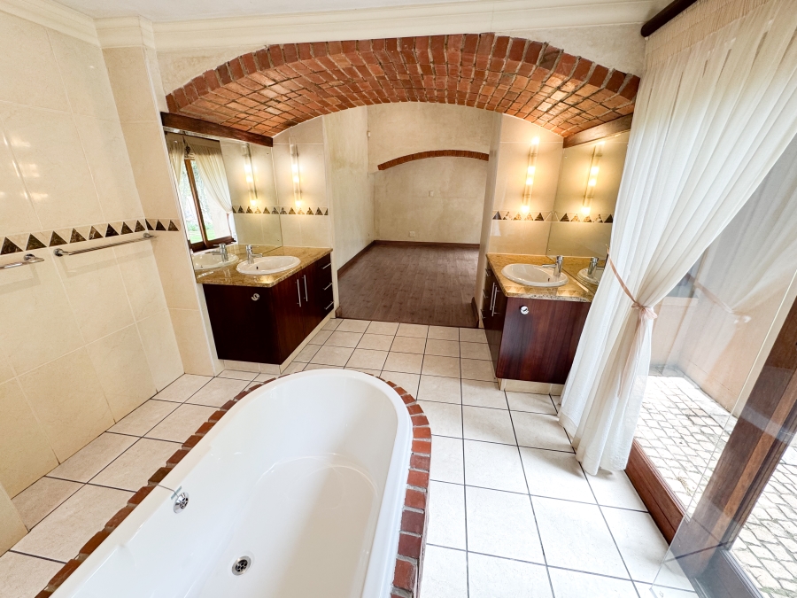 3 Bedroom Property for Sale in Eldoraigne Gauteng