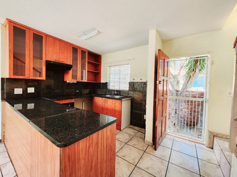 3 Bedroom Property for Sale in Wilgeheuwel Gauteng