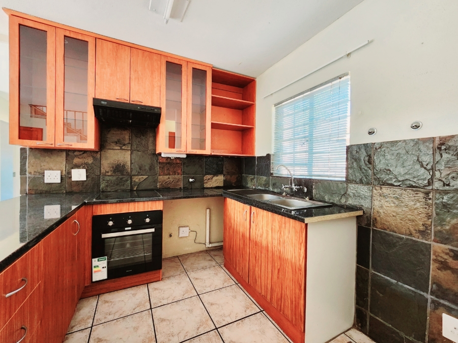 3 Bedroom Property for Sale in Wilgeheuwel Gauteng