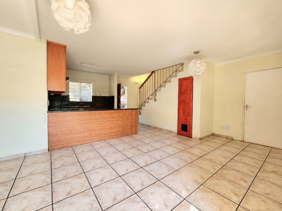 3 Bedroom Property for Sale in Wilgeheuwel Gauteng