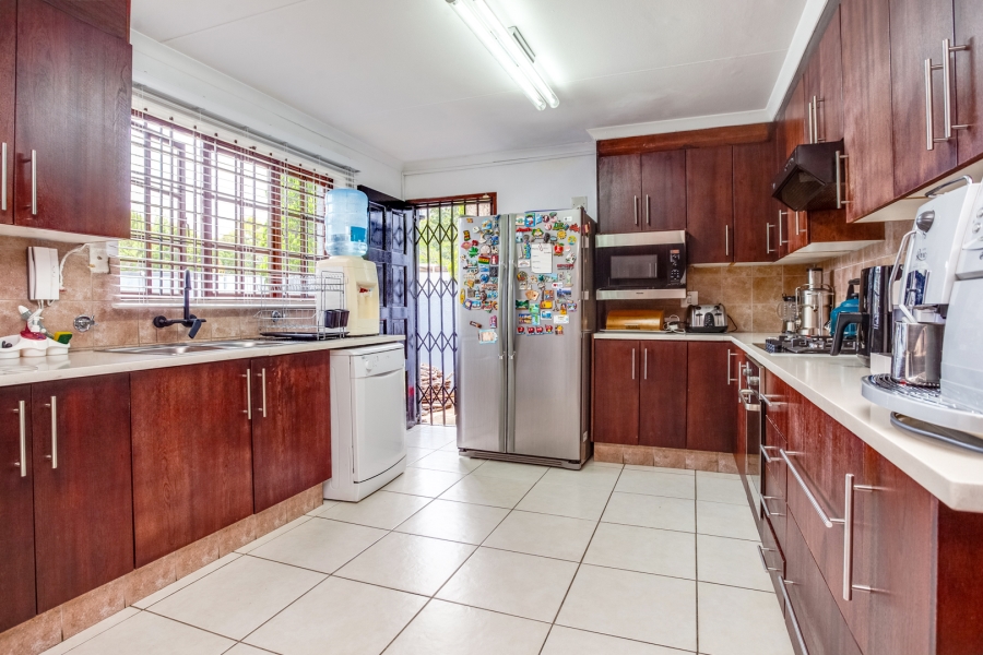 4 Bedroom Property for Sale in Paulshof Gauteng