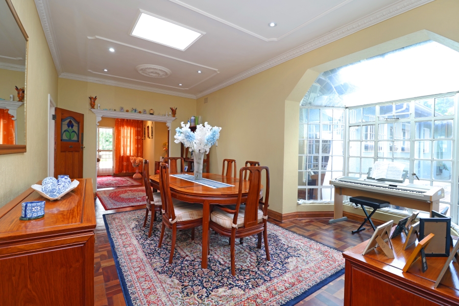 4 Bedroom Property for Sale in Waverley Gauteng