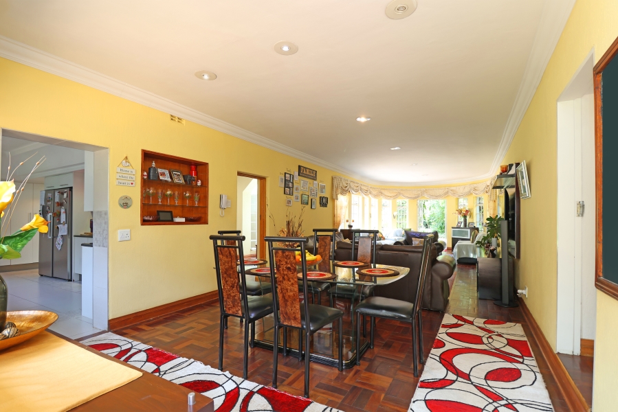 4 Bedroom Property for Sale in Waverley Gauteng