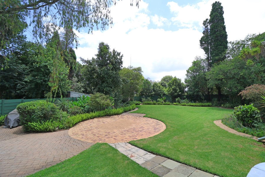 4 Bedroom Property for Sale in Waverley Gauteng