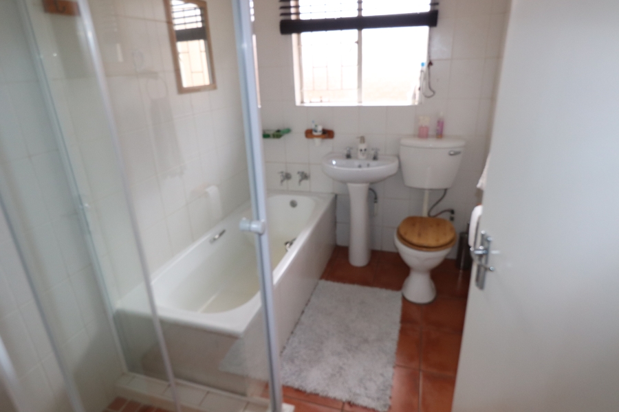 3 Bedroom Property for Sale in Terenure Gauteng