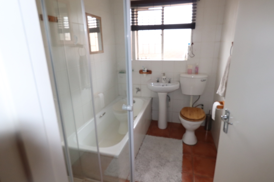 3 Bedroom Property for Sale in Terenure Gauteng
