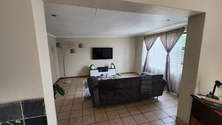 To Let 3 Bedroom Property for Rent in Edenvale Central Gauteng