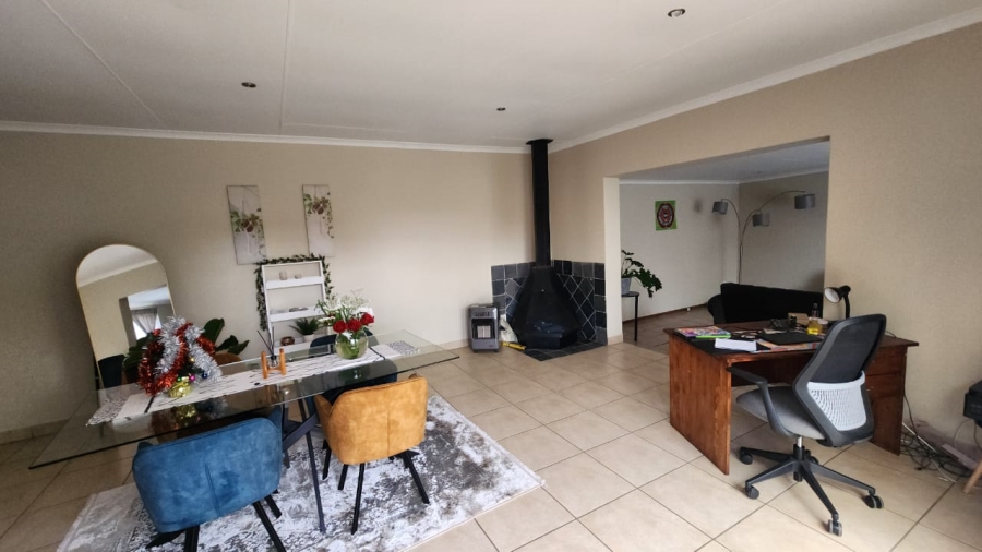 To Let 3 Bedroom Property for Rent in Edenvale Central Gauteng