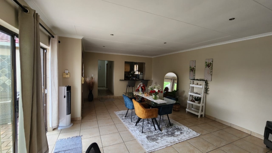 To Let 3 Bedroom Property for Rent in Edenvale Central Gauteng
