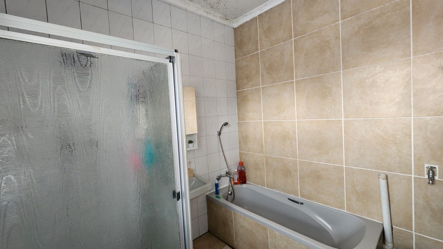 To Let 3 Bedroom Property for Rent in Edenvale Central Gauteng