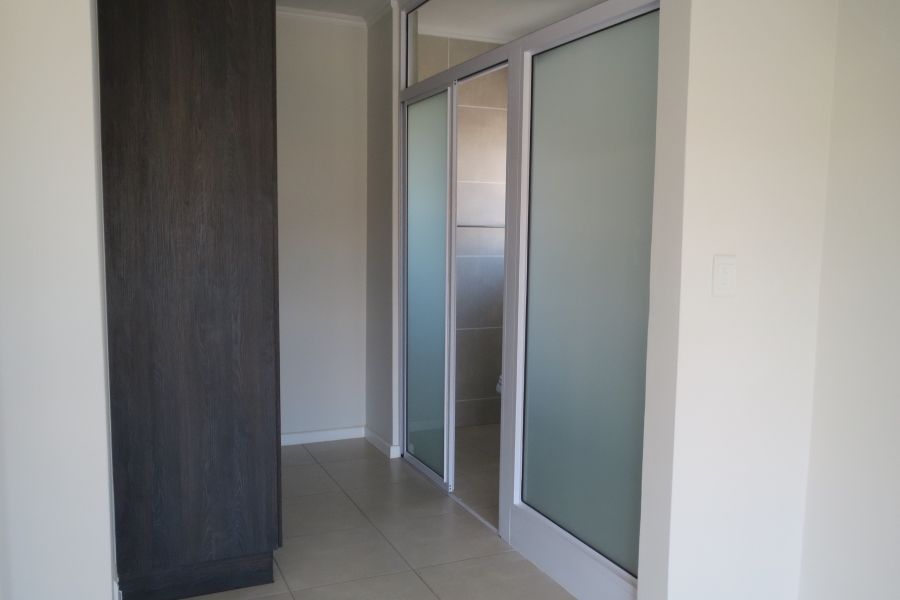 To Let 1 Bedroom Property for Rent in Modderfontein Gauteng