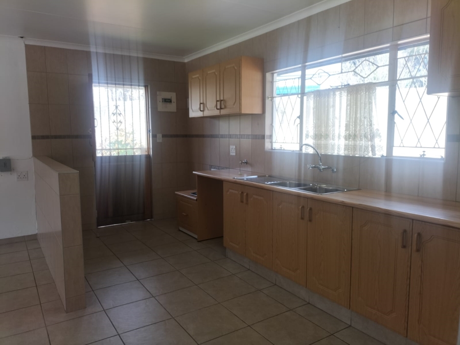 To Let 1 Bedroom Property for Rent in Northcliff Gauteng
