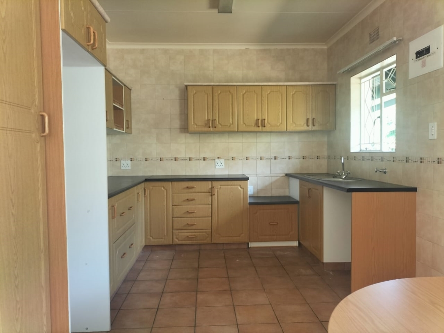 To Let 1 Bedroom Property for Rent in Northcliff Gauteng