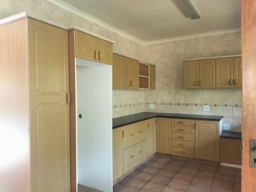 To Let 1 Bedroom Property for Rent in Northcliff Gauteng