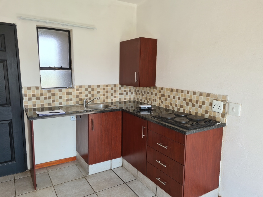 To Let 2 Bedroom Property for Rent in Discovery Gauteng