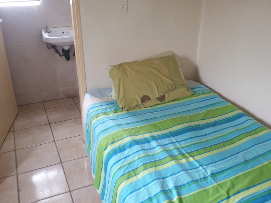 To Let 1 Bedroom Property for Rent in Bergbron Gauteng