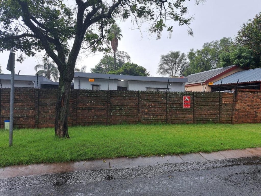 To Let 2 Bedroom Property for Rent in Elardus Park Gauteng