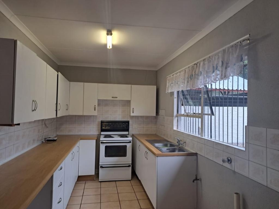 To Let 2 Bedroom Property for Rent in Elardus Park Gauteng