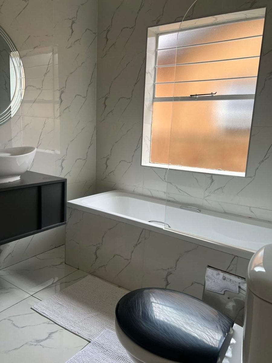 2 Bedroom Property for Sale in Honeydew Gauteng